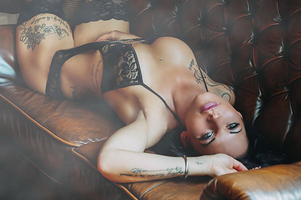 Stripperin Sabrina aus Kassel
